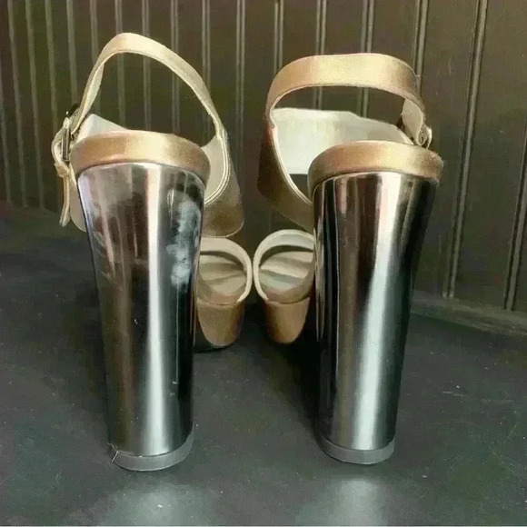 $498 Stuart Weitzman Beige PARTISAN Satin Block Mirror Heel Sandals Size 6 - Picture 3 of 7